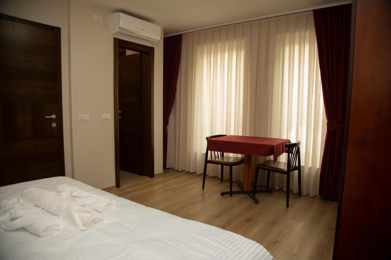 Hotel Oferta 普里兹伦 外观 照片