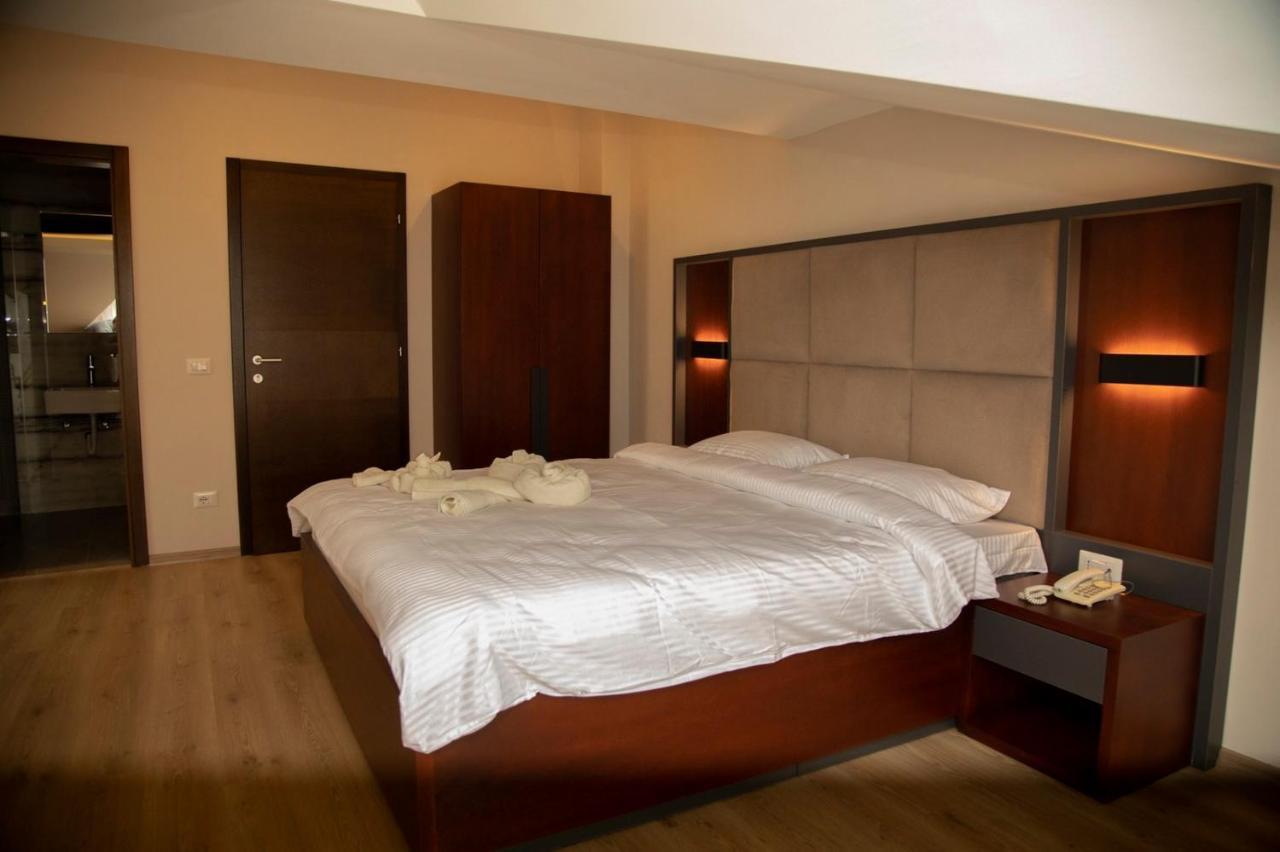 Hotel Oferta 普里兹伦 外观 照片