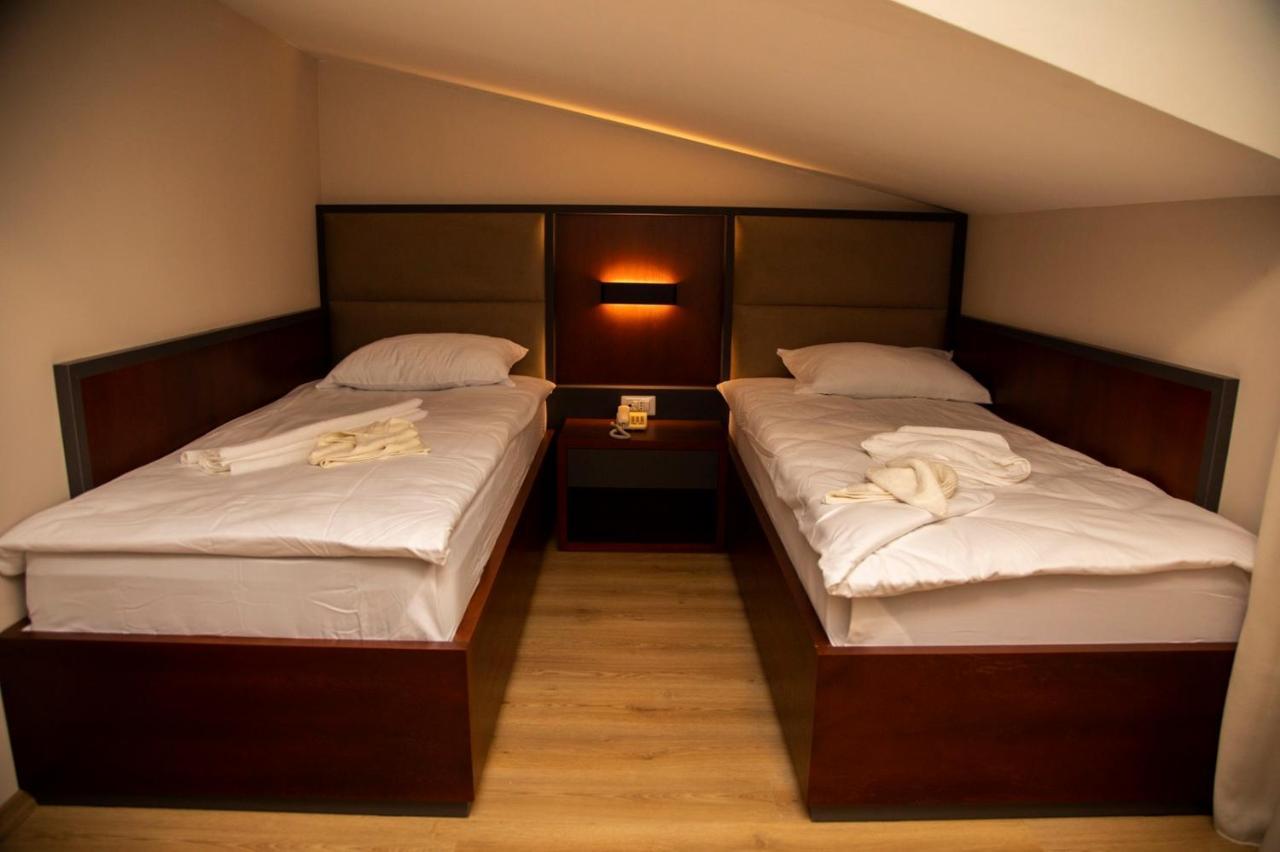 Hotel Oferta 普里兹伦 外观 照片